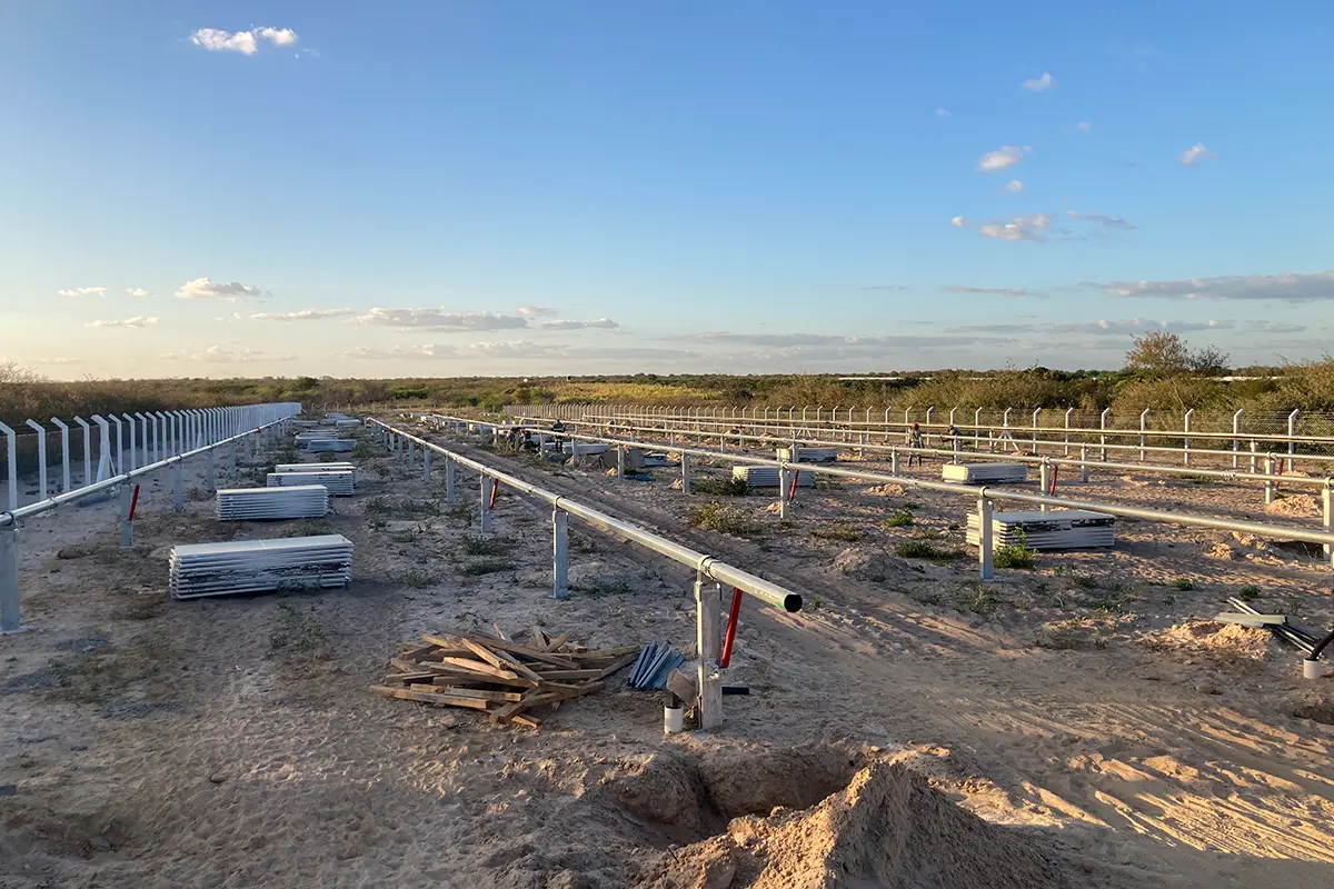 Usina fotovoltaica executada pela Maxo Engenharia